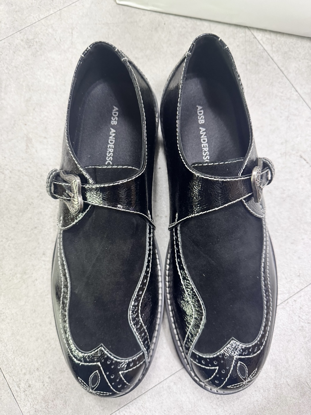 Buckle Wingtip Shoes